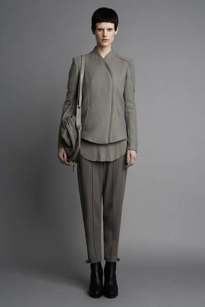 Look 10